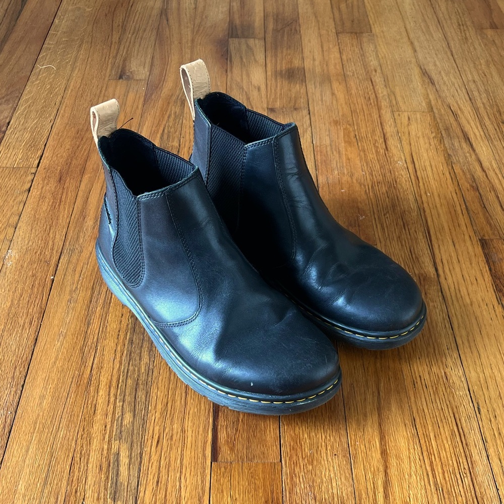 Dr. Martens 2976 Bex Smooth Leather Chelsea Boot